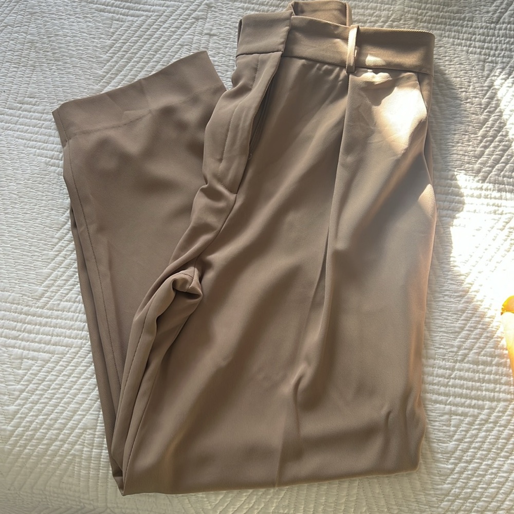 & Other Stories Black and Tan High-Waisted Tailored Tapered Trousers - Picture 6 of 7